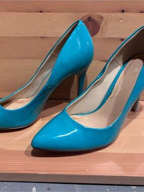 le chateau Turquoise Patent Pointed-Toe Stiletto Pumps